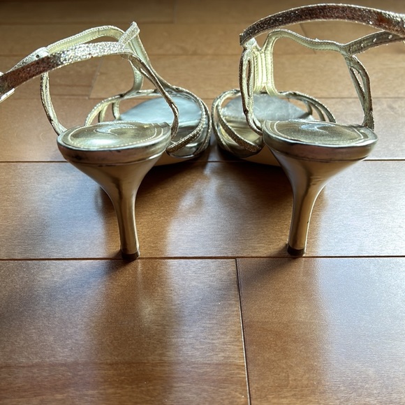 Sparkly Gold Heels - Picture 5 of 7